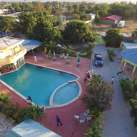 La Cayenna Hotel Et Restaurant Port-au-Prince Kültér fotó
