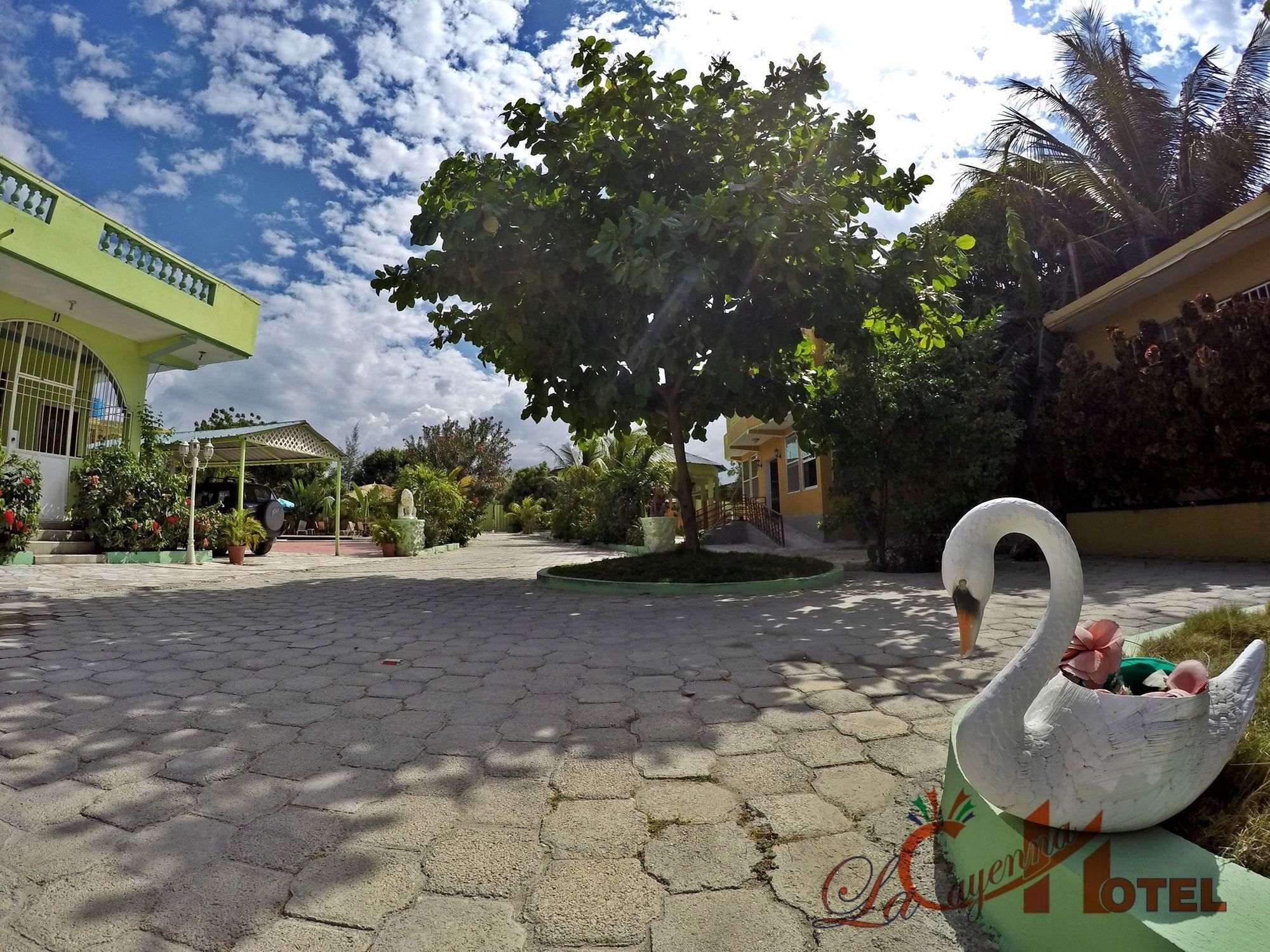 La Cayenna Hotel Et Restaurant Port-au-Prince Kültér fotó